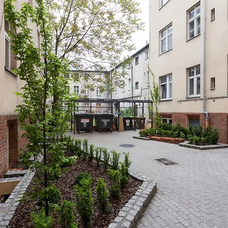 Апартаменты Cozy Strzelecka Old Town By Renters Познань