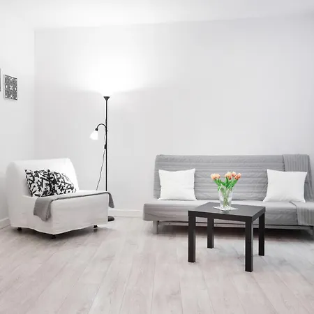 Cozy Strzelecka Old Town By Renters * Poznan
